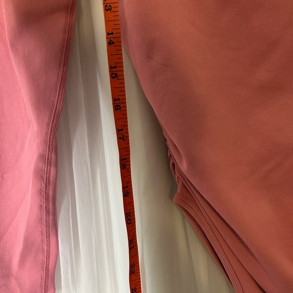 NWOT OQQ Women's Mauve Long Sleeve Bodysuit - Picture 5 of 5